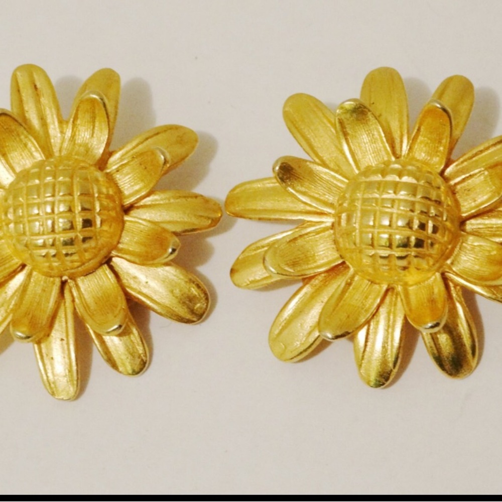 Gold Flower Earrings